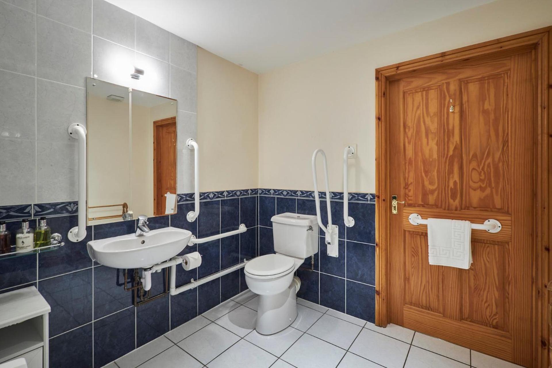 Apartment Host & - Carr Edge *